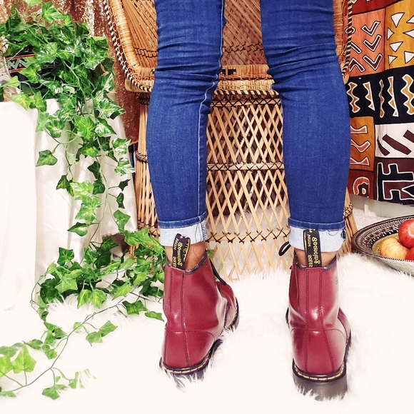 Dr Marten cranberry red combat boot - Picture 5 of 7